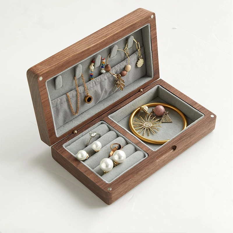 Boite-à-bijoux-en-bois_