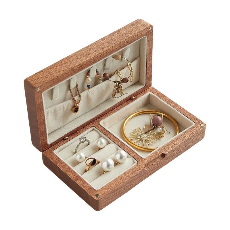 Boite-à-bijoux-en-bois_